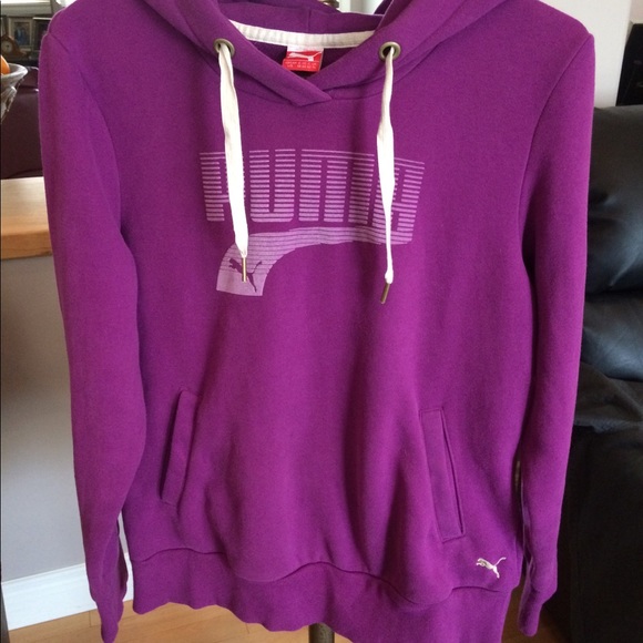 Very soft Puma hoodie. Size Large, EUC - Picture 3 of 6